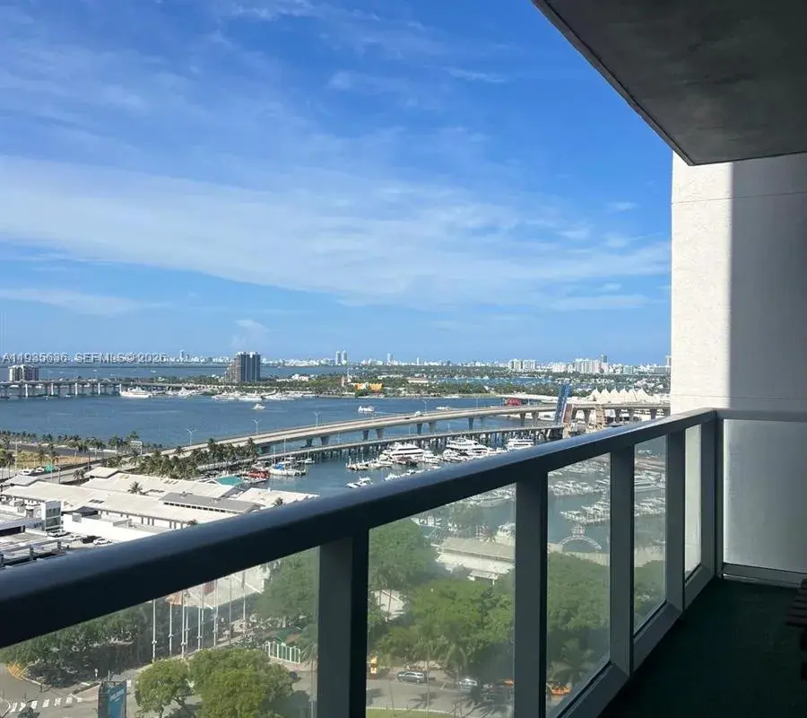 244 Biscayne Blvd # 1904, Miami FL 33132