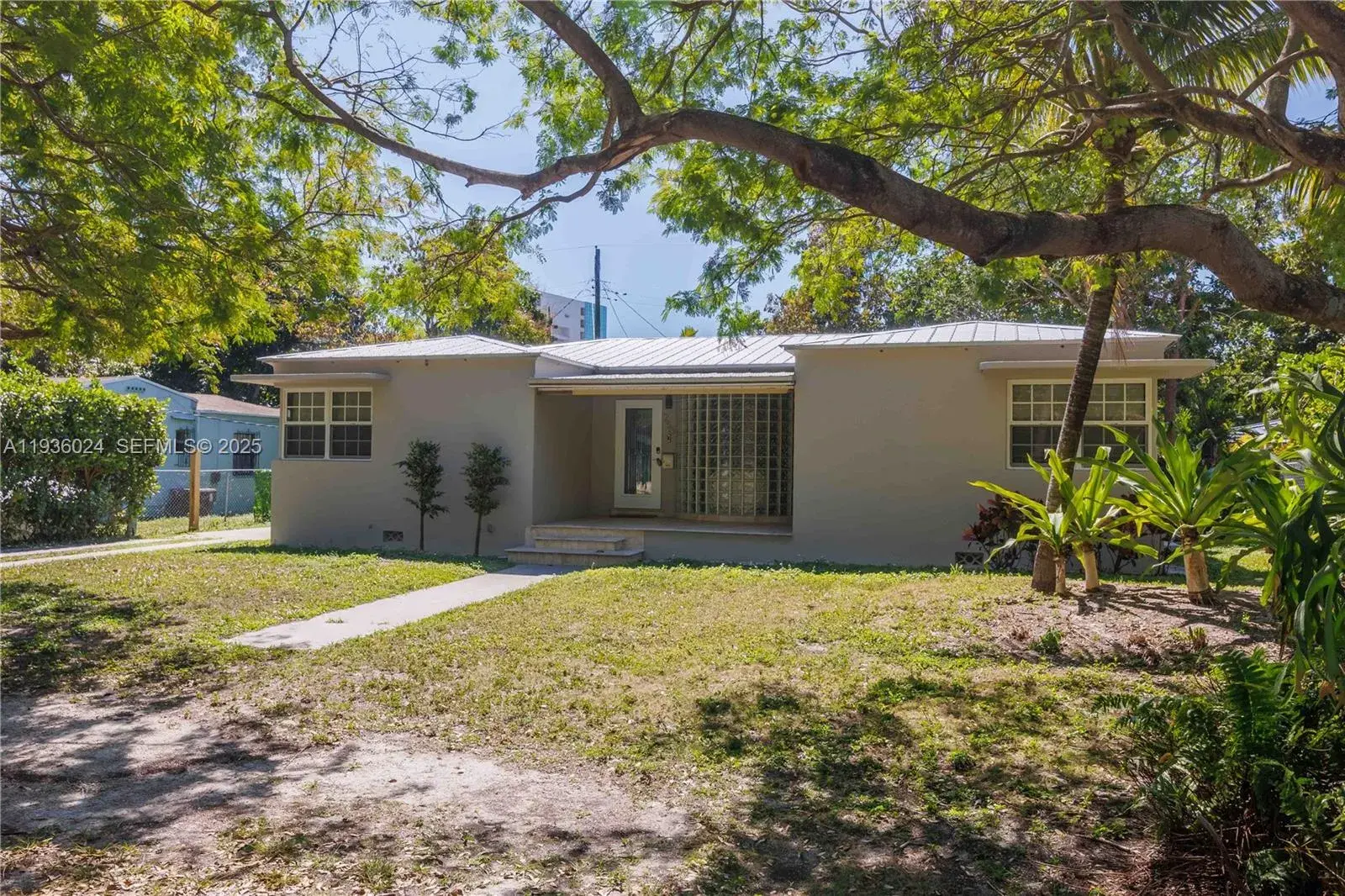 250 NE 48th St, Miami FL 33137