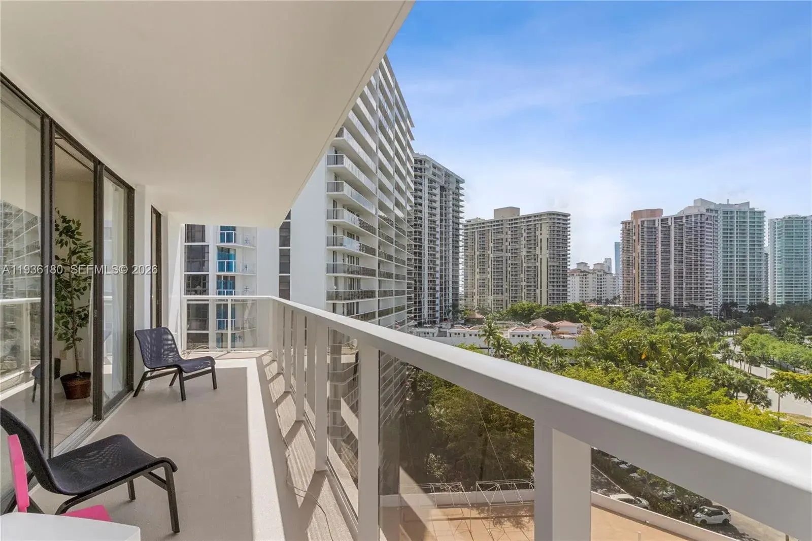 3701 N Country Club Dr # 1004, Aventura FL 33180