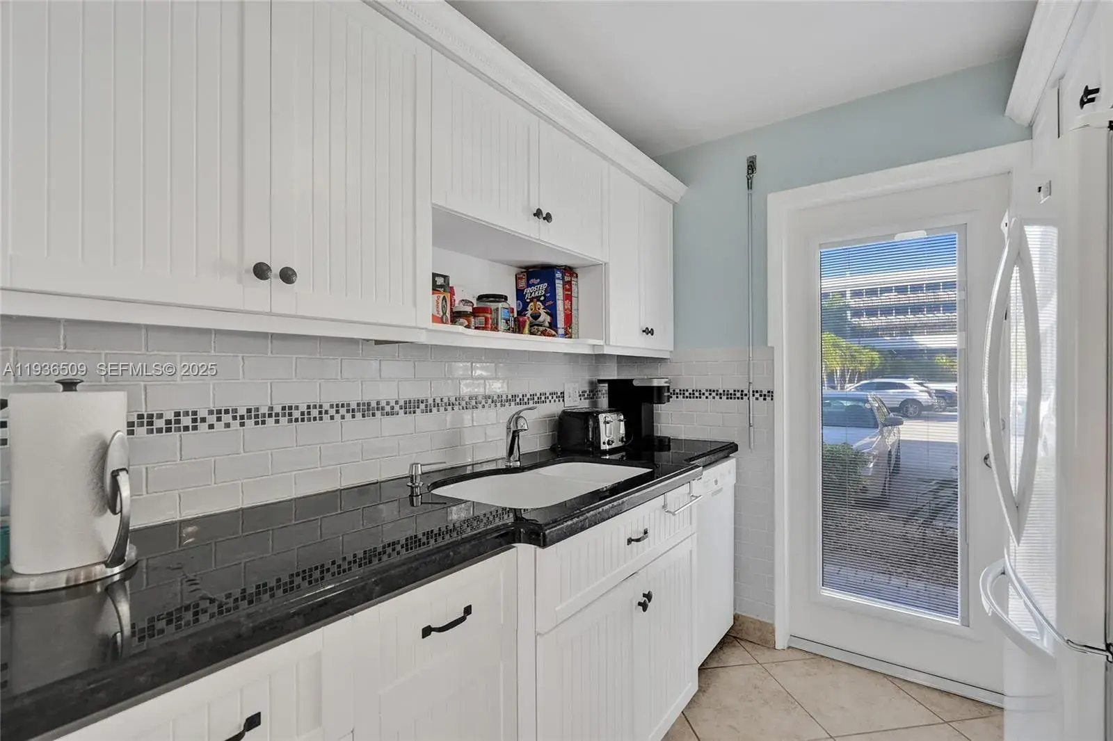2600 Diana Dr # 104, Hallandale Beach FL 33009