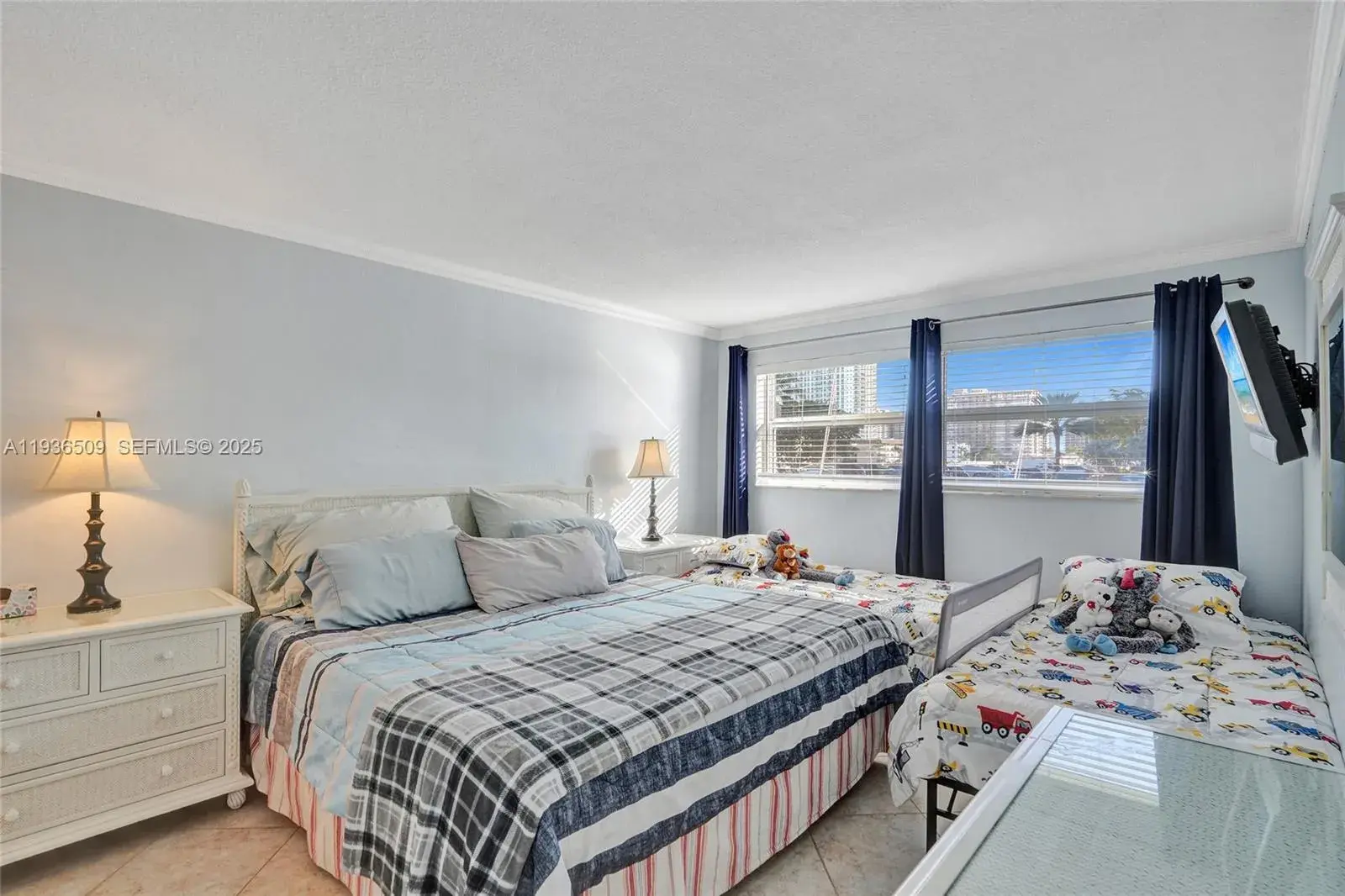 2600 Diana Dr # 104, Hallandale Beach FL 33009
