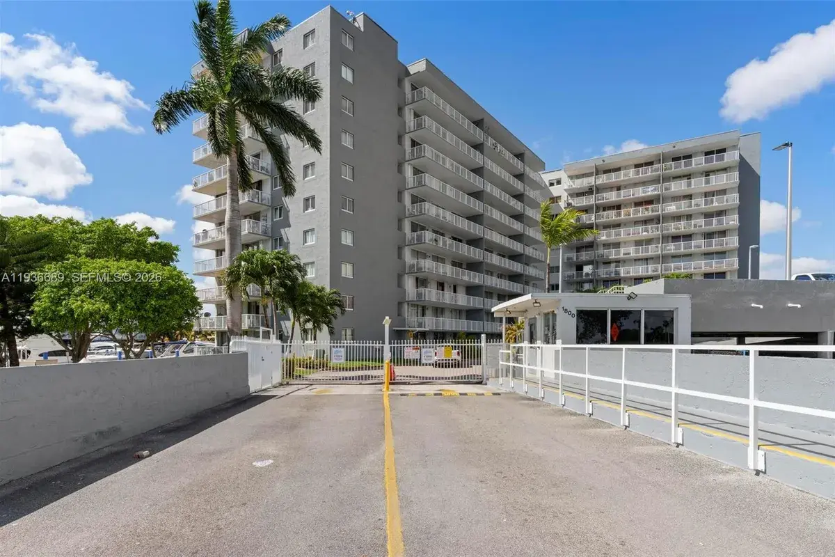 1800 NW 24th Ave # 912, Miami FL 33125