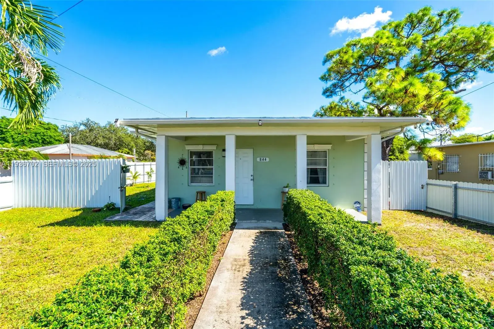 3 bedroom 1 bath Residential for sale at 844 NW 15th Ave, Fort Lauderdale FL 33311