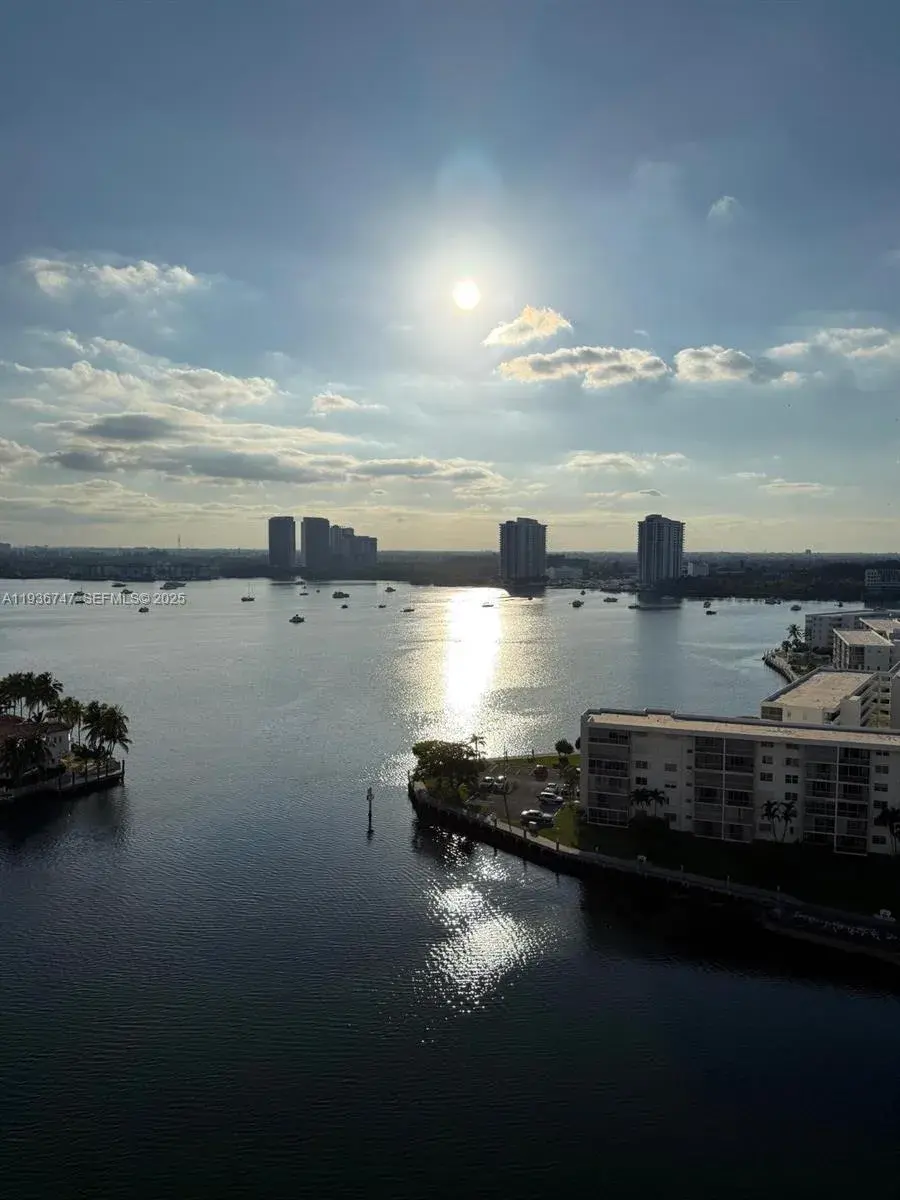 2 bedroom 2 bath Residential for sale at 1000 W Island Blvd # 1710, Aventura FL 33160