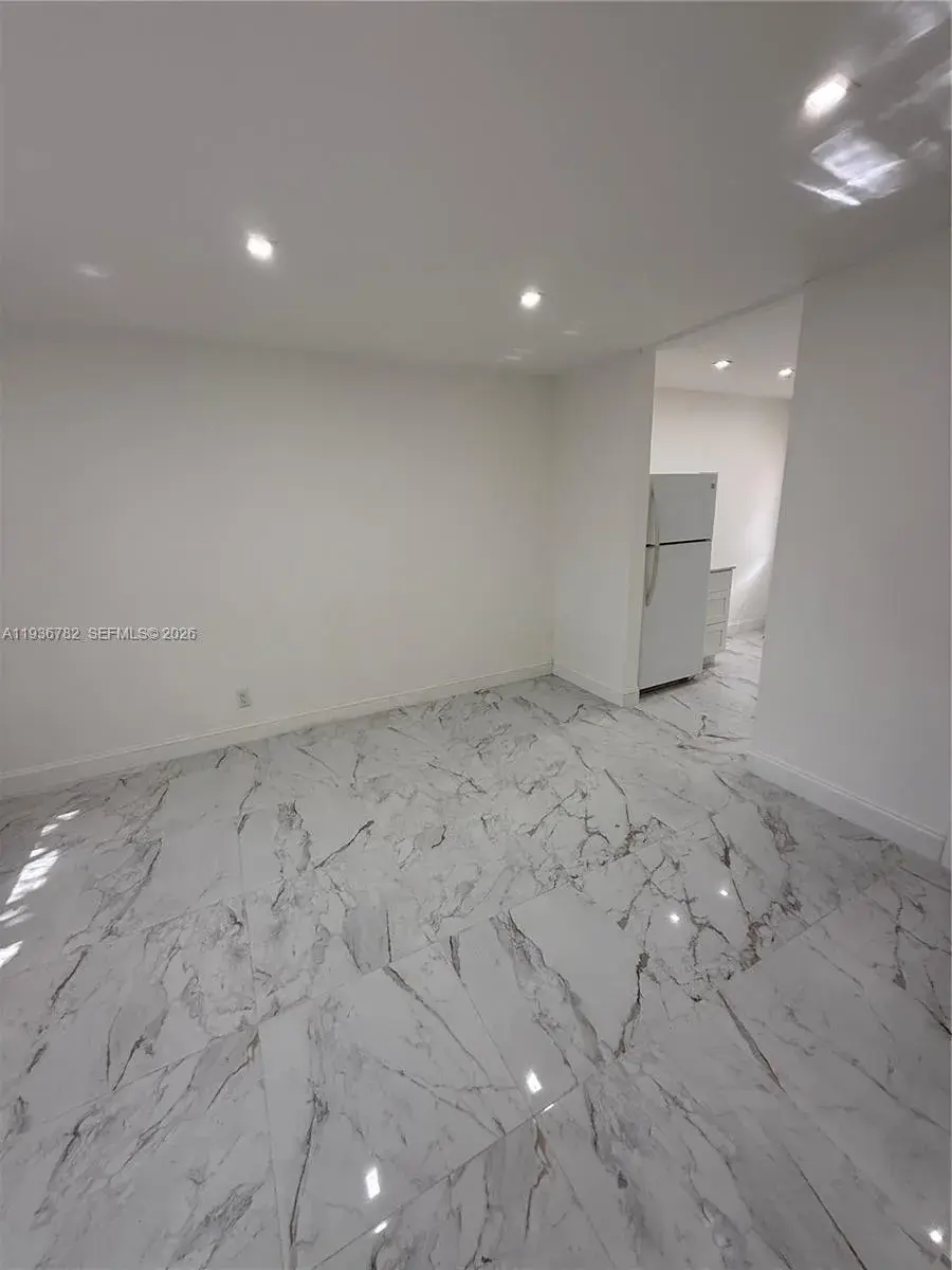 2 bedroom 2 bath Residential Lease for rent at 505 N 24th Ave # 2, Hollywood FL 33020