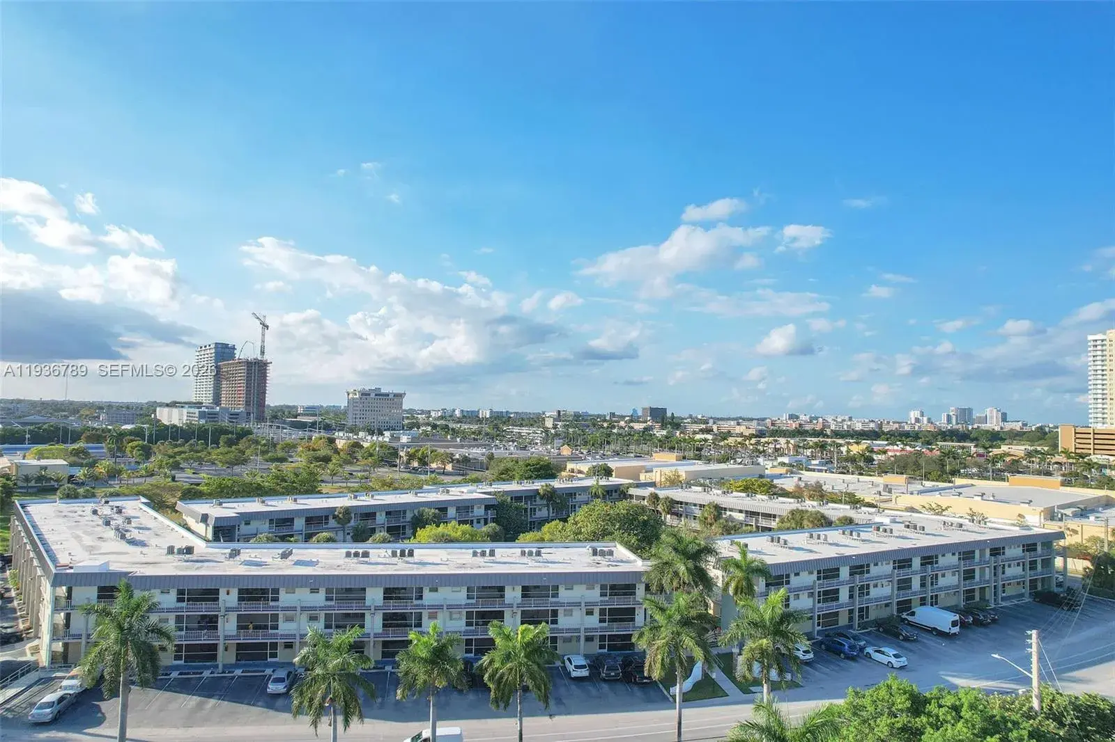2 bedroom 2 bath Residential for sale at 270 Layne Blvd # 305, Hallandale Beach FL 33009