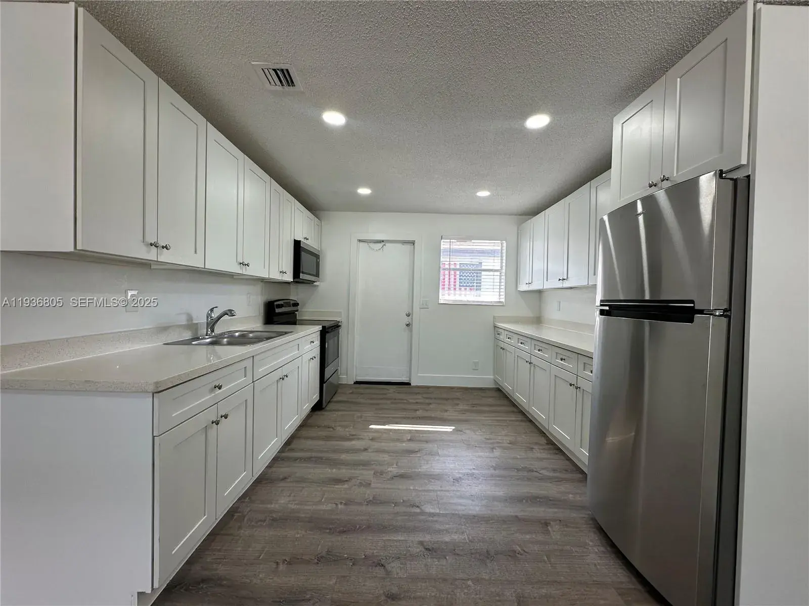 116 NW 2nd Ave # B, Hallandale Beach FL 33009