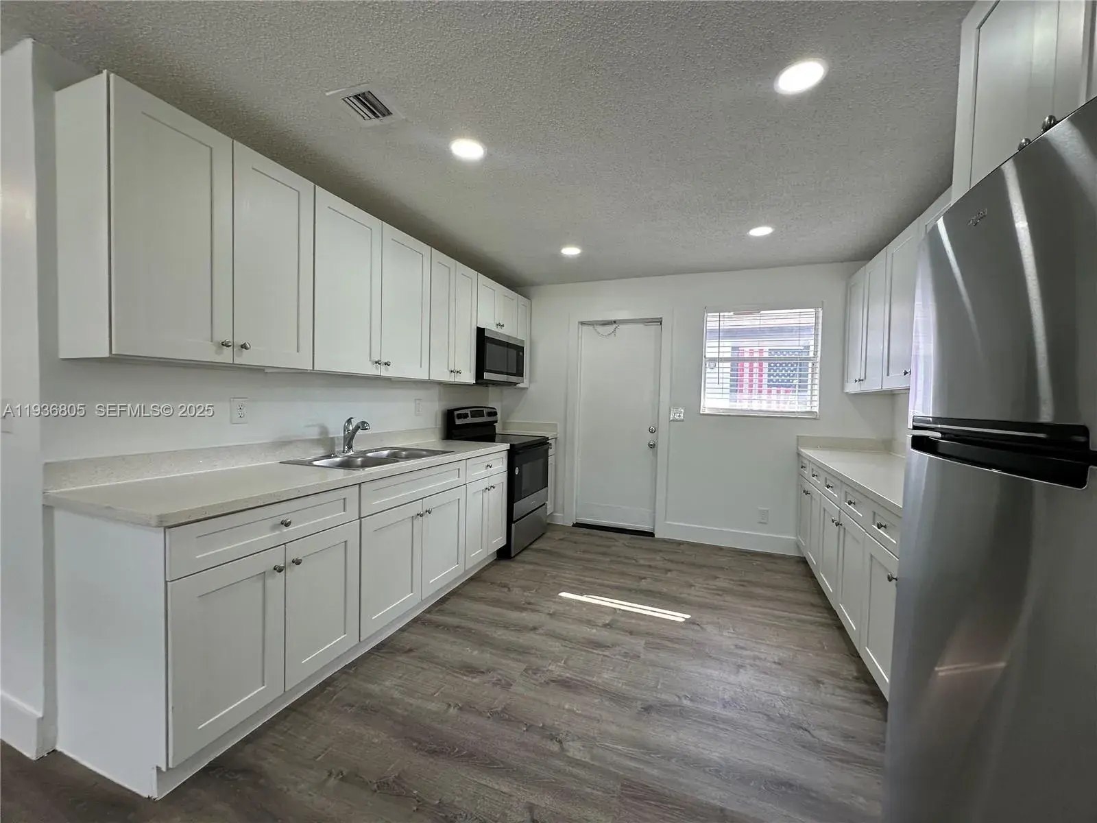 116 NW 2nd Ave # B, Hallandale Beach FL 33009
