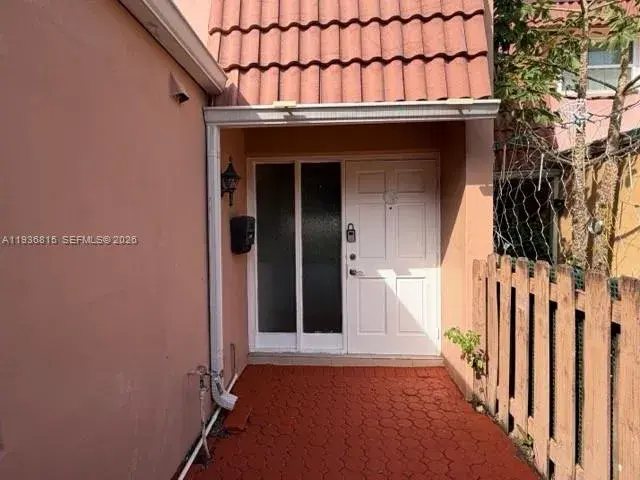 8605 NW 35th Ct # G, Coral Springs FL 33065