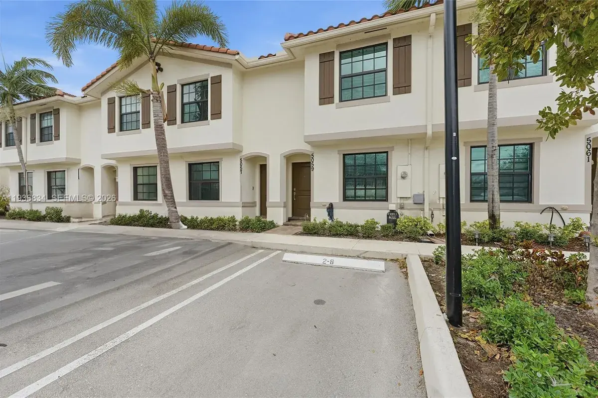 5059 Genove Pl, Riviera Beach FL 33410