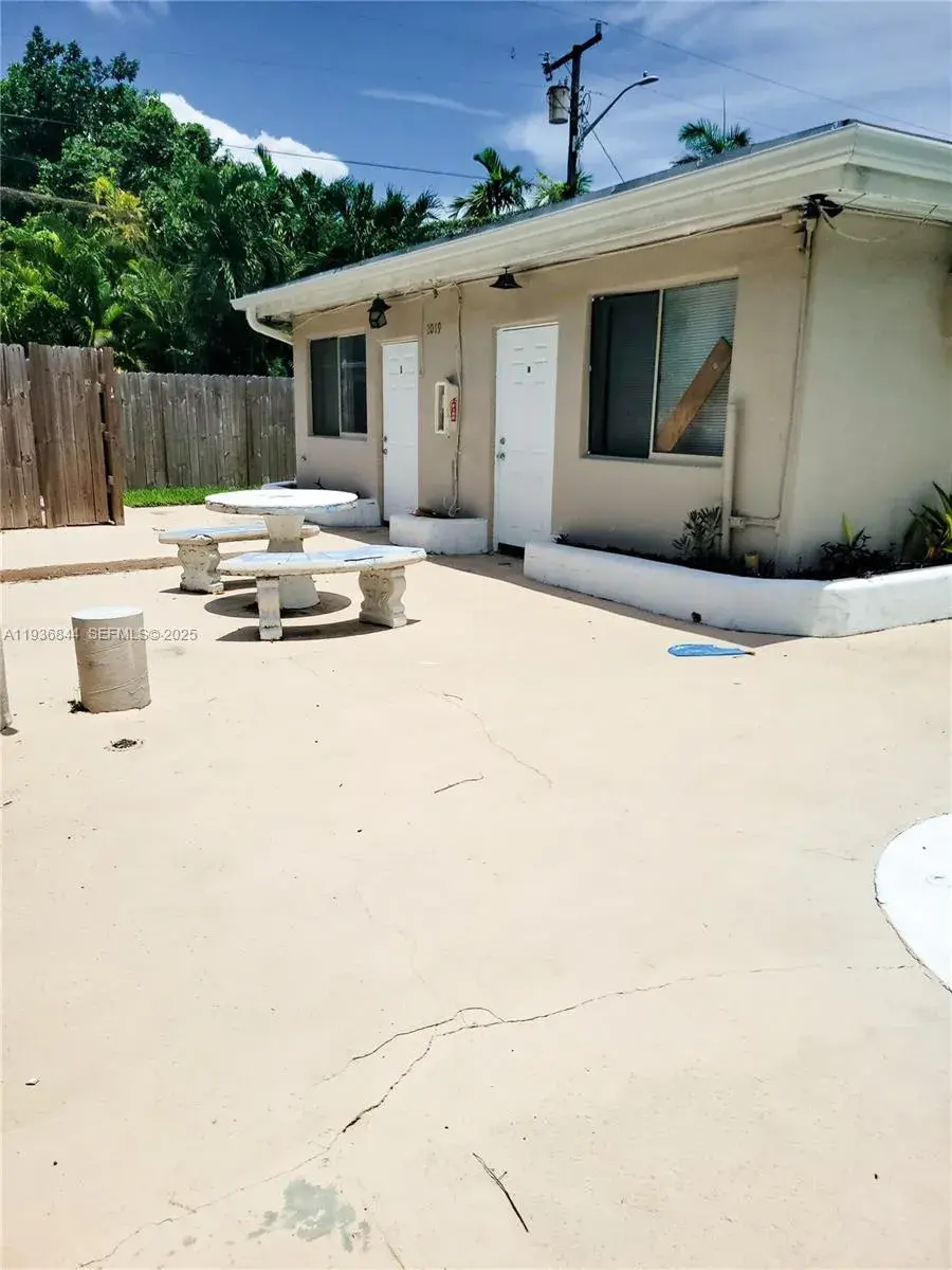 2019 Fletcher St # 6, Hollywood FL 33020