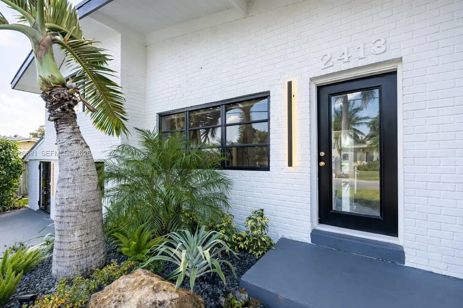 3 bedroom 3 bath Residential Lease for rent at 2413 Nassau Ln # 2413, Fort Lauderdale FL 33312