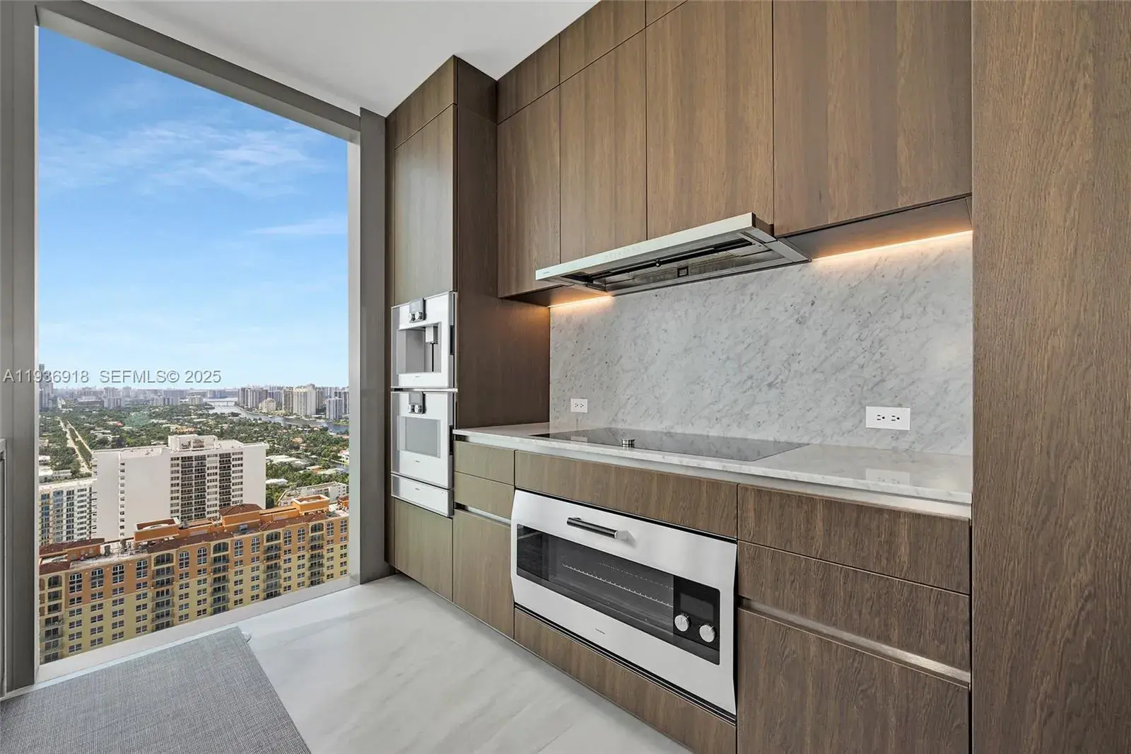 2000 S Ocean Dr # 30B, Hallandale Beach FL 33009