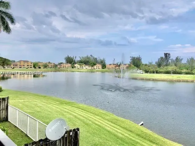 2 bedroom 2 bath Residential Lease for rent at 5200 NW 31st Ave # 32, Fort Lauderdale FL 33309