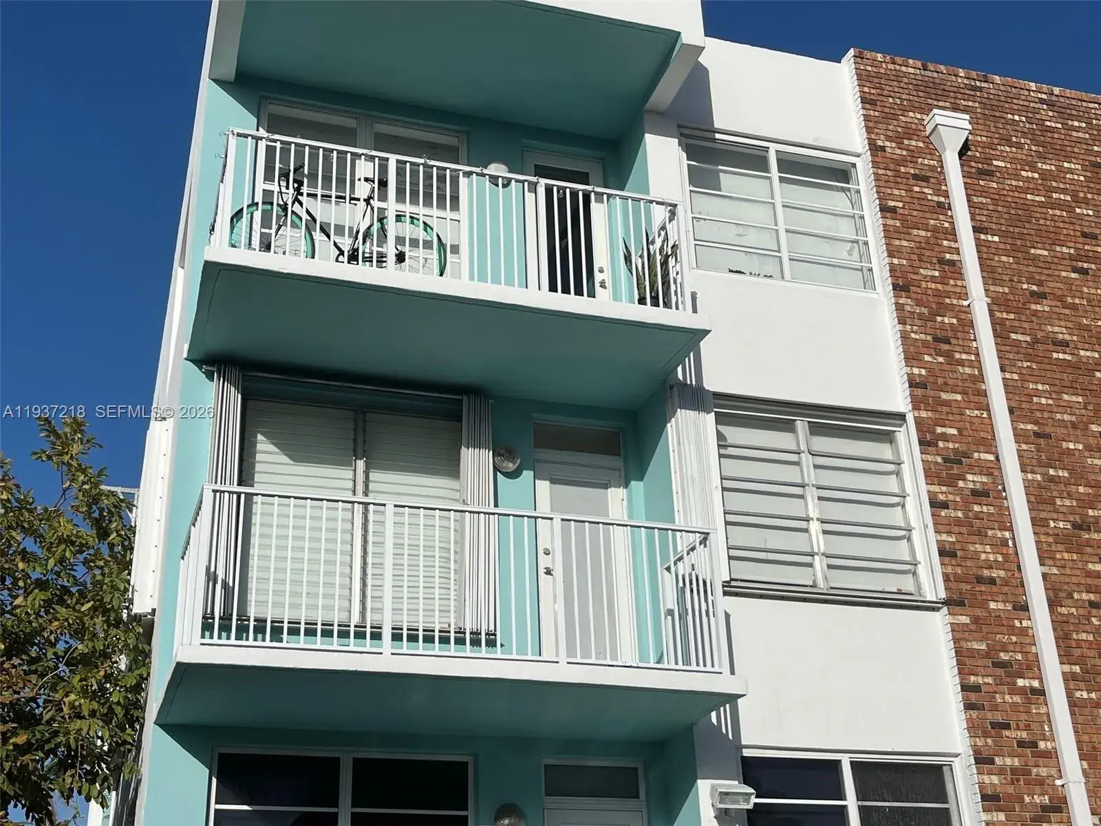 1 bedroom 1 bath Residential for sale at 1150 Euclid Ave # 204, Miami Beach FL 33139