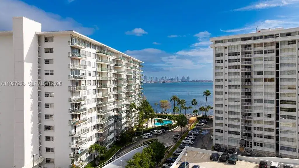 1408 Brickell Bay Dr # 706, Miami FL 33131