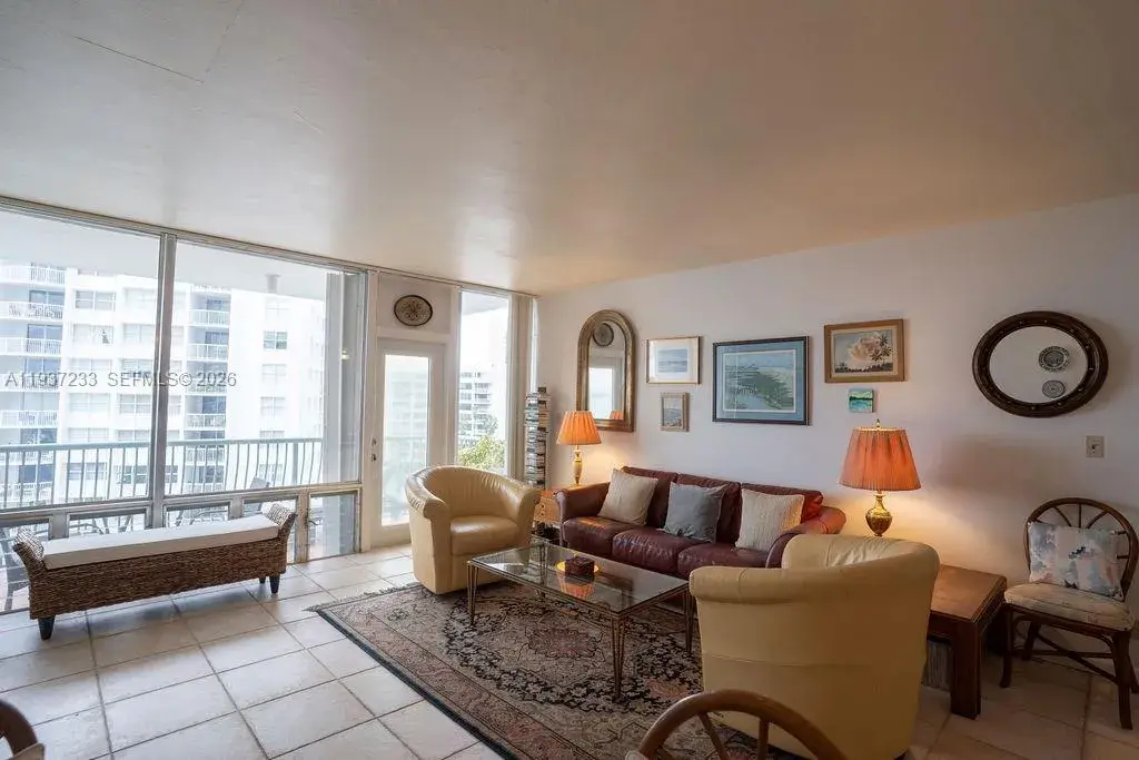 1408 Brickell Bay Dr # 706, Miami FL 33131