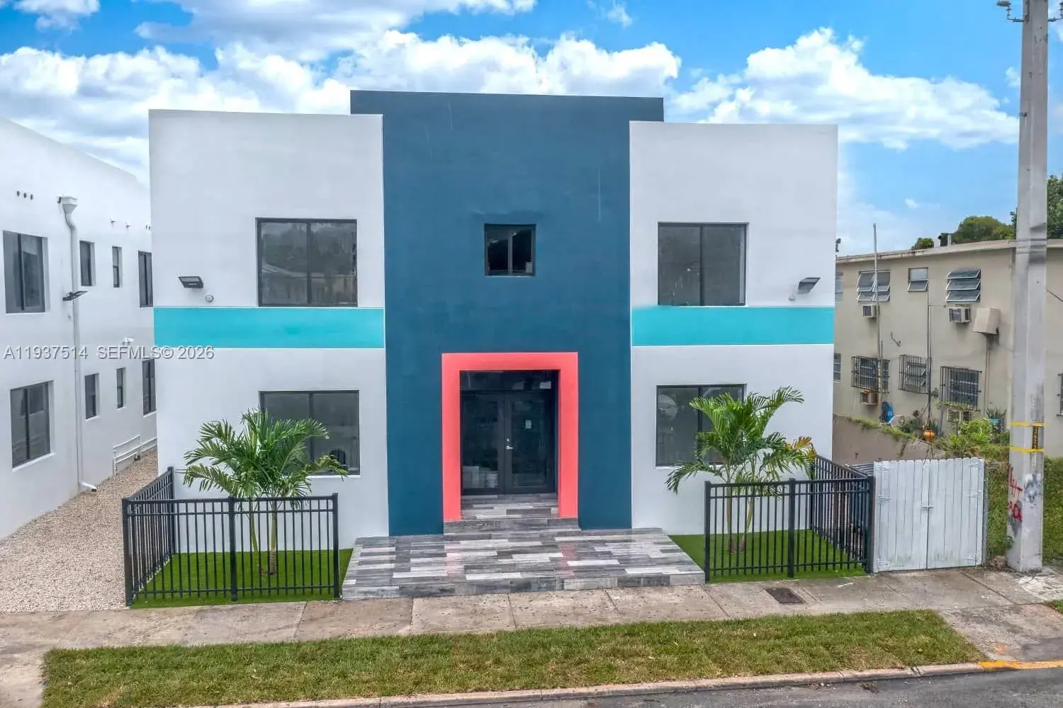 858 NW 3rd St, Miami FL 33128