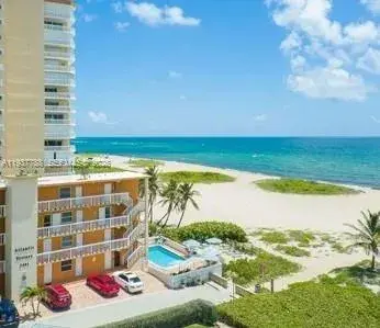 1 bedroom 1 bath for sale at 3401 NE 10th St, Pompano Beach FL 33062
