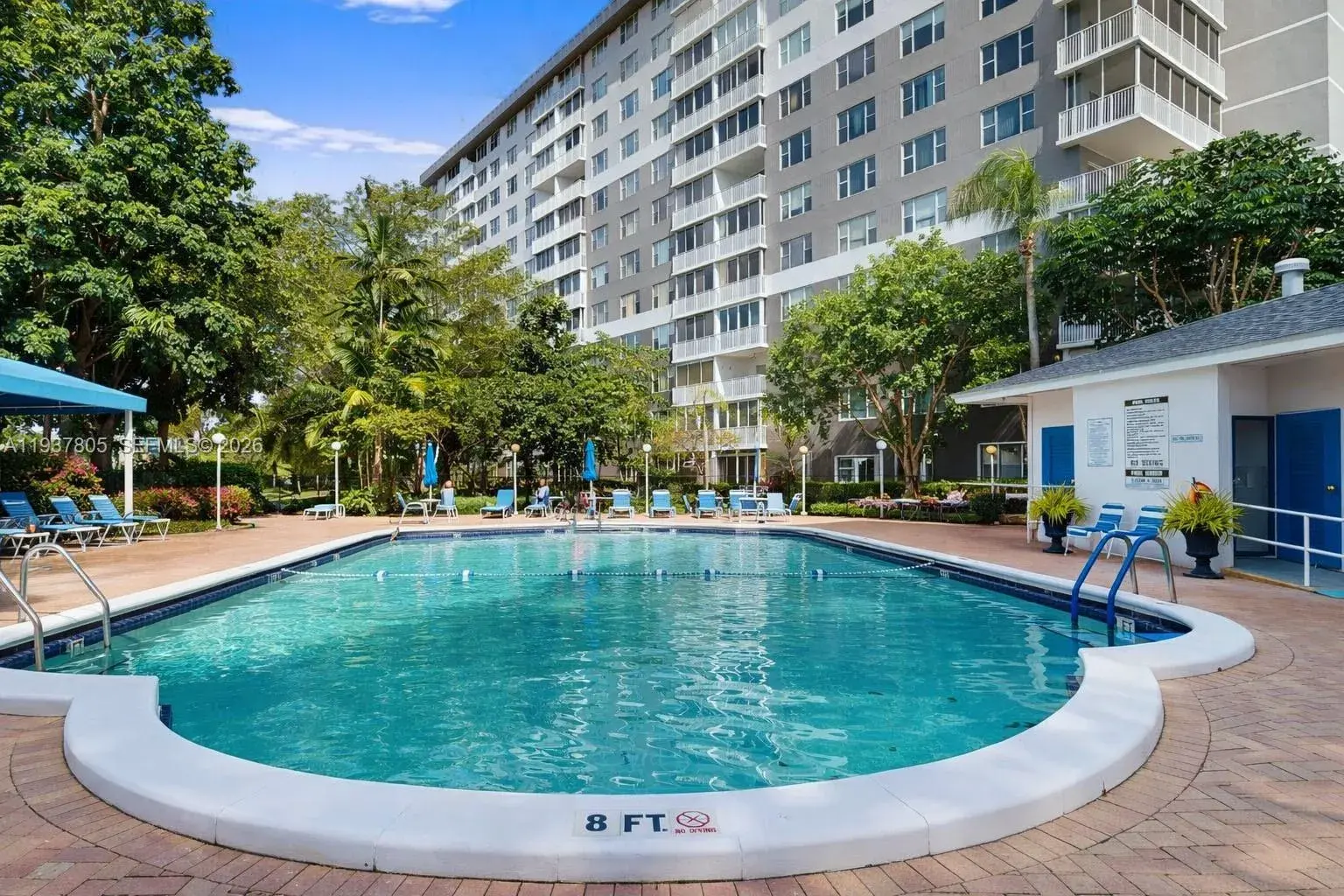 1 bedroom 1 bath Residential for sale at 3850 Washington St # 314, Hollywood FL 33021