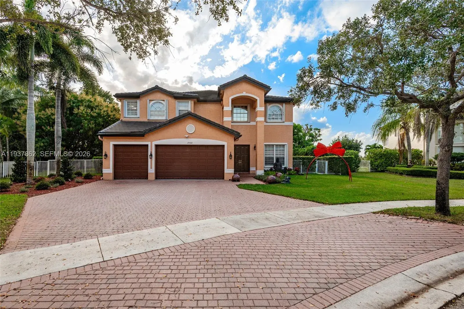 6 bedroom 4 bath Residential for sale at 19560 SW 39th Ct, Miramar FL 33029