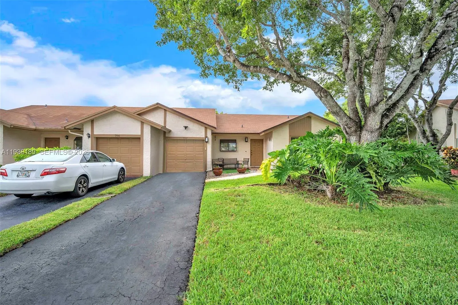 2 bedroom 2 bath Residential for sale at 7702 NW 60th St, Tamarac FL 33321