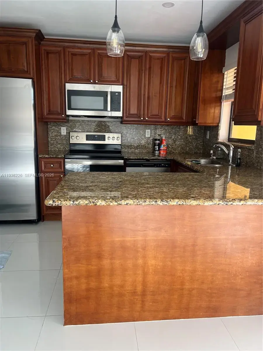 2470 SW 108th Pl # 2470, Miami FL 33165