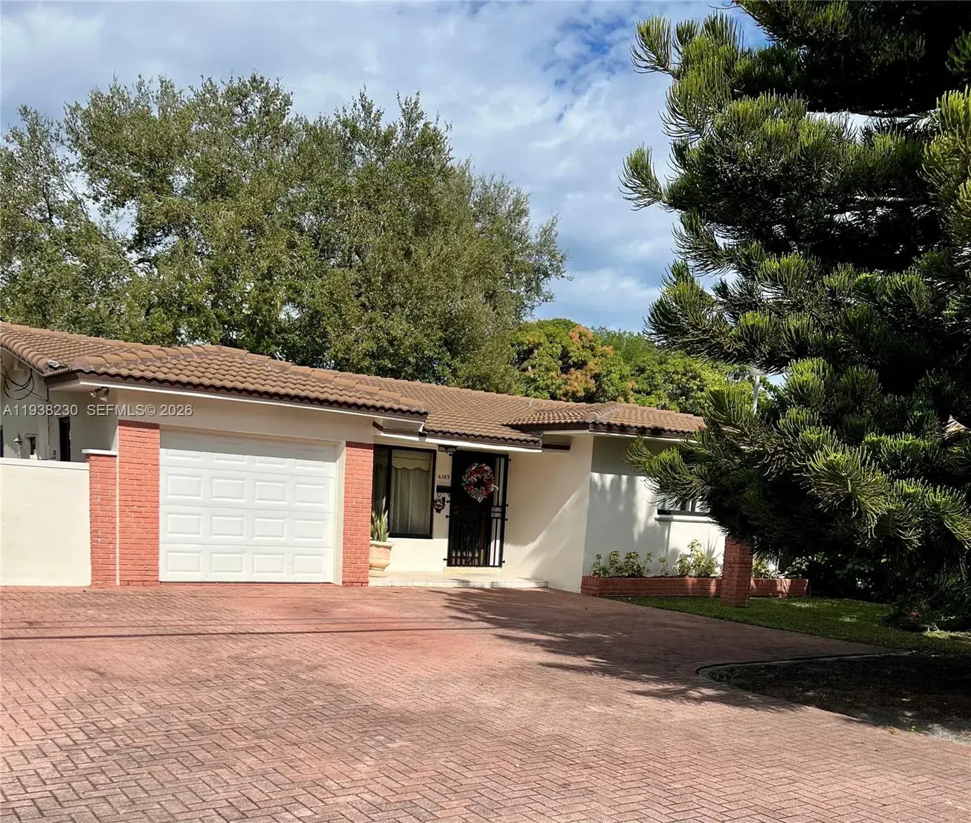 6385 SW 25th St, Miami FL 33155