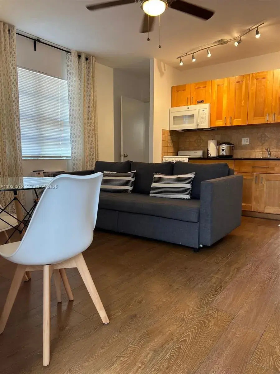 1 bedroom 1 bath Residential Lease for rent at 740 Michigan Ave # 5, Miami Beach FL 33139