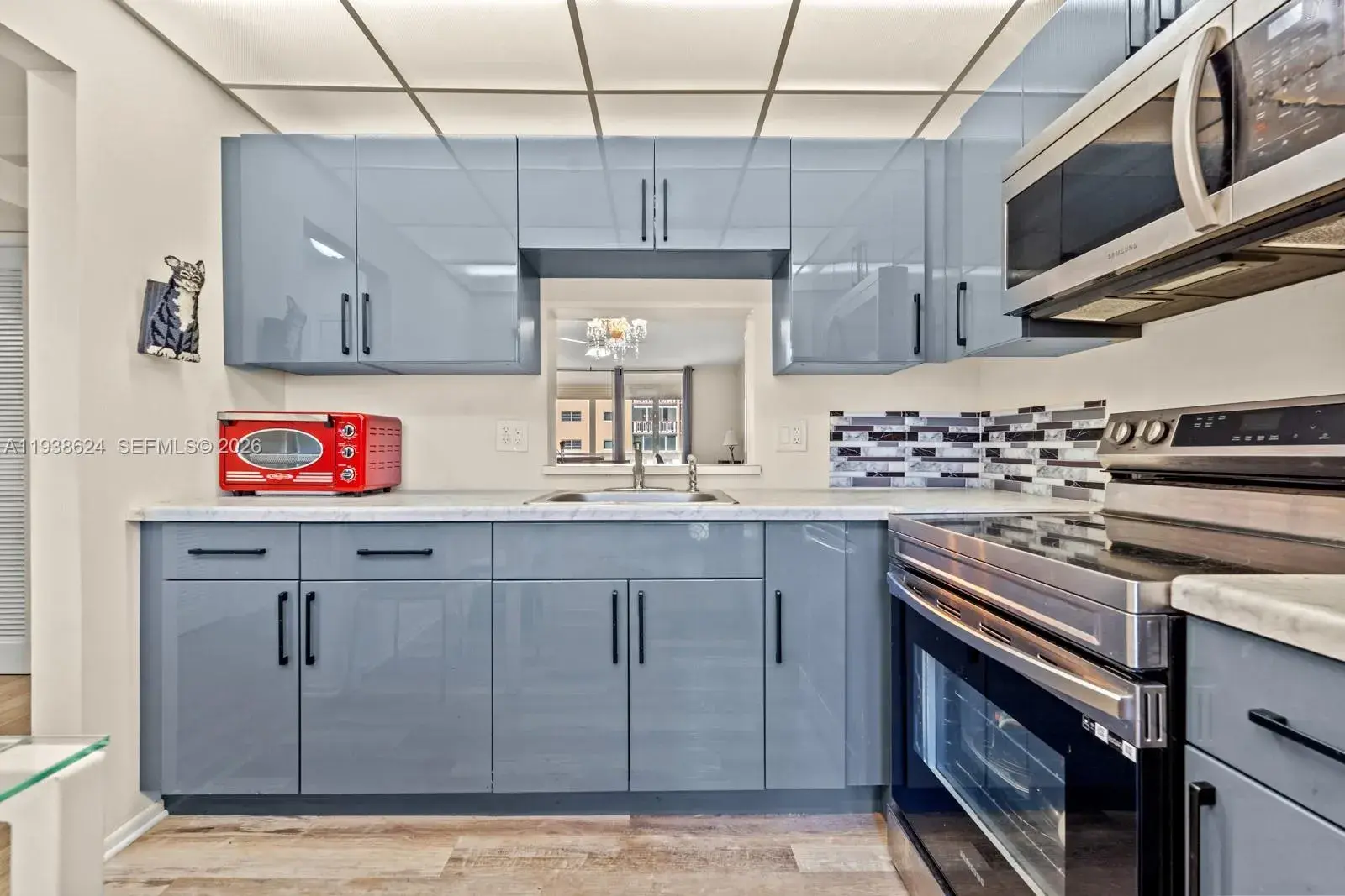 1 bedroom 1 bath Residential for sale at 421 NE 14th Ave # 405, Hallandale Beach FL 33009