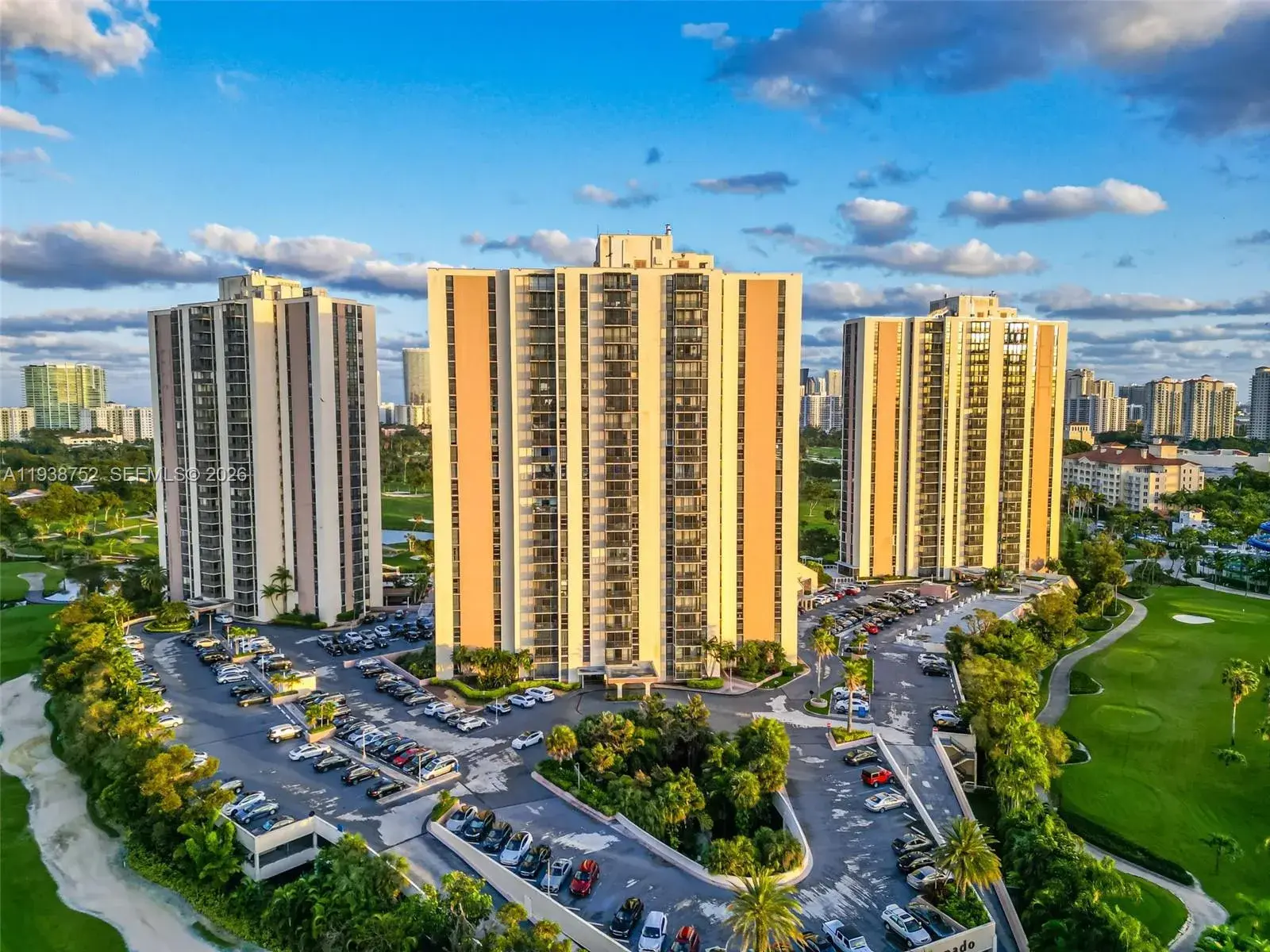 1 bedroom 1 bath Residential for sale at 20367 W Country Club Dr # L25, Aventura FL 33180