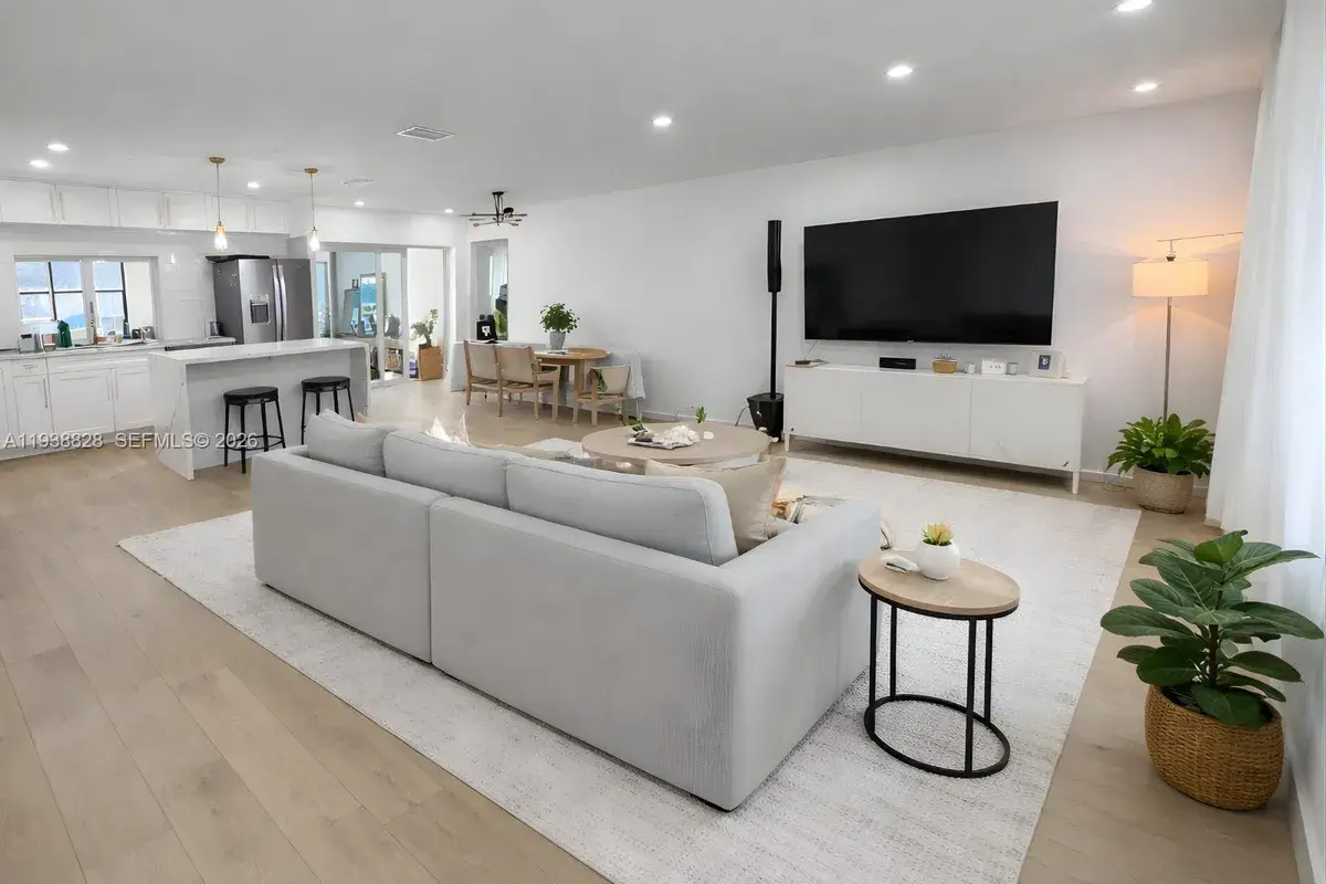5416 Jefferson St, Hollywood FL 33021