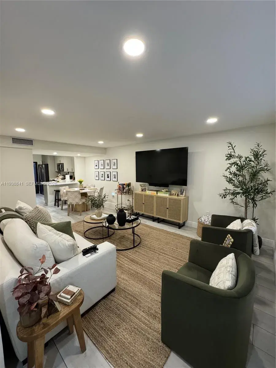 2 bedroom 1 bath Residential for sale at 10069 SW 77th Ct, Miami FL 33156