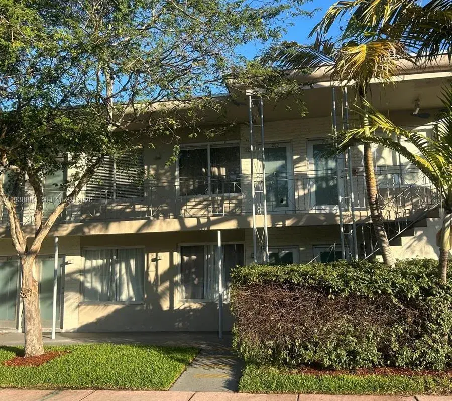 801 15th St # 202, Miami Beach FL 33139