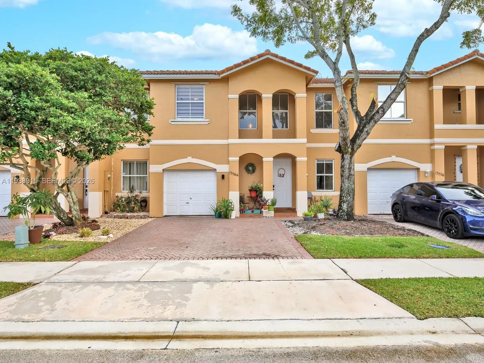 3 bedroom 2 bath Residential for sale at 13564 NW 7th St, Pembroke Pines FL 33028