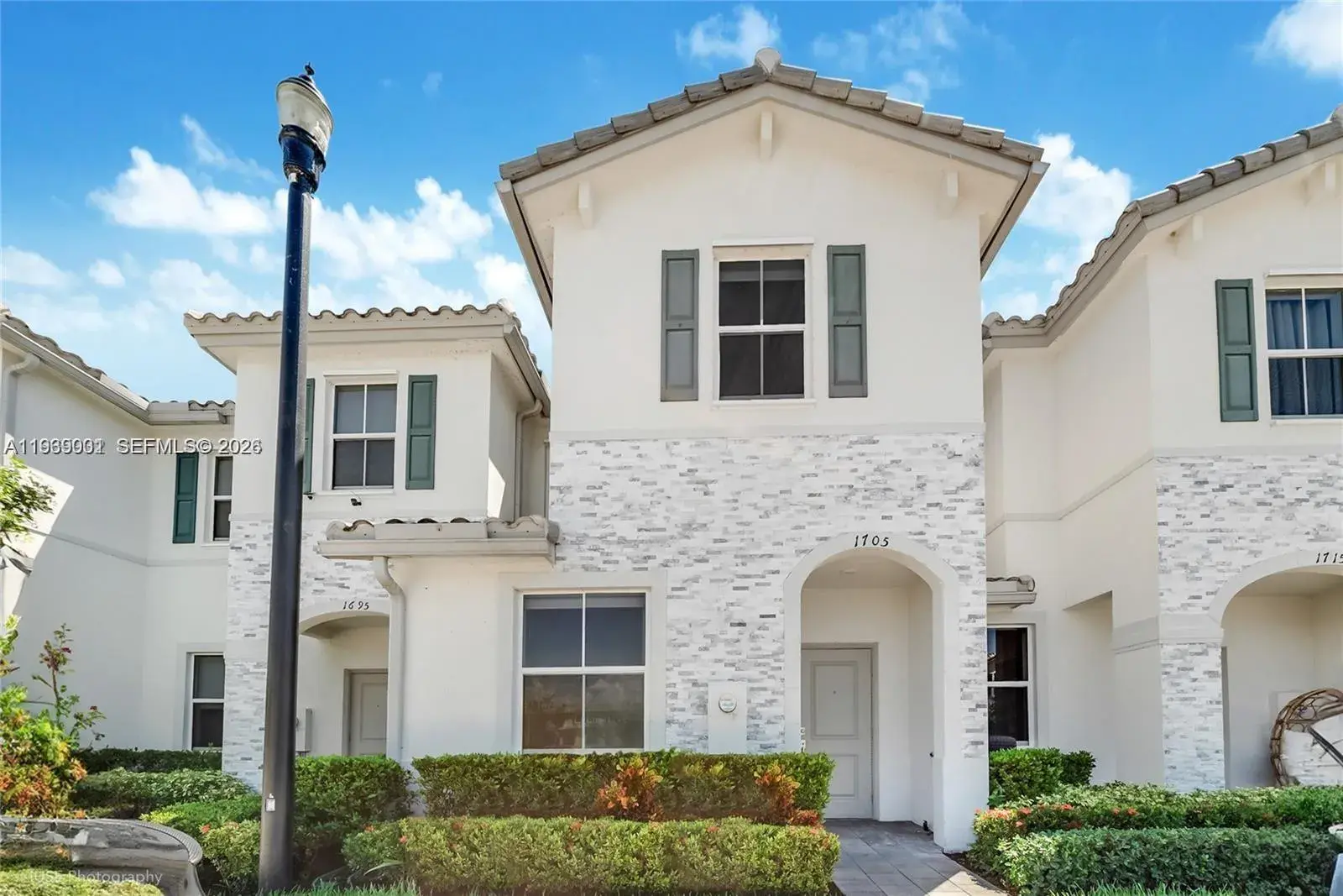 3 bedroom 2 bath Residential for sale at 1705 SE 27th Rd, Homestead FL 33035