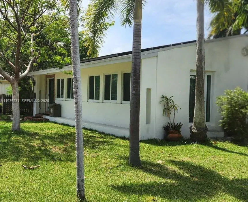 5 bedroom 3 bath Residential for sale at 1607 Moffett St, Hollywood FL 33020