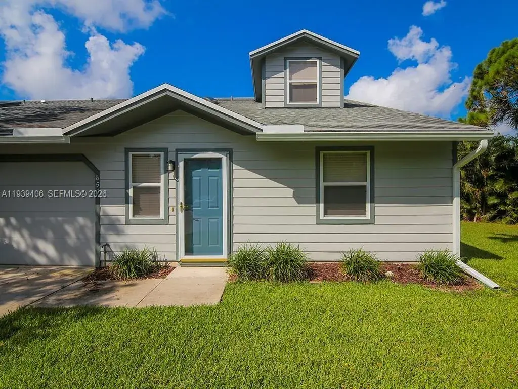 3 bedroom 3 bath Residential for sale at 651 NE Wax Myrtle Way, Jensen Beach FL 34957