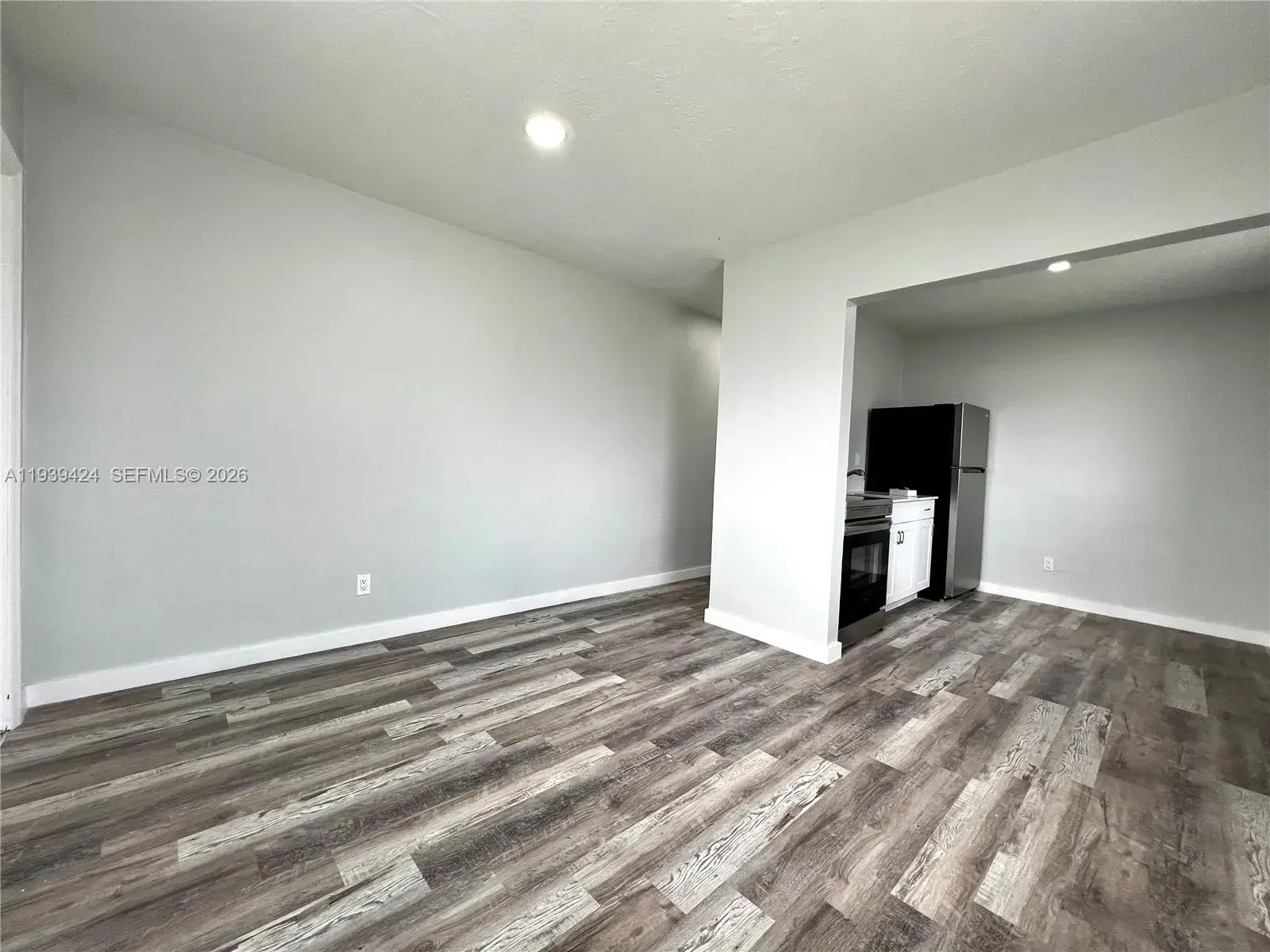 805 NW 7th Ave # 2, Hallandale Beach FL 33009