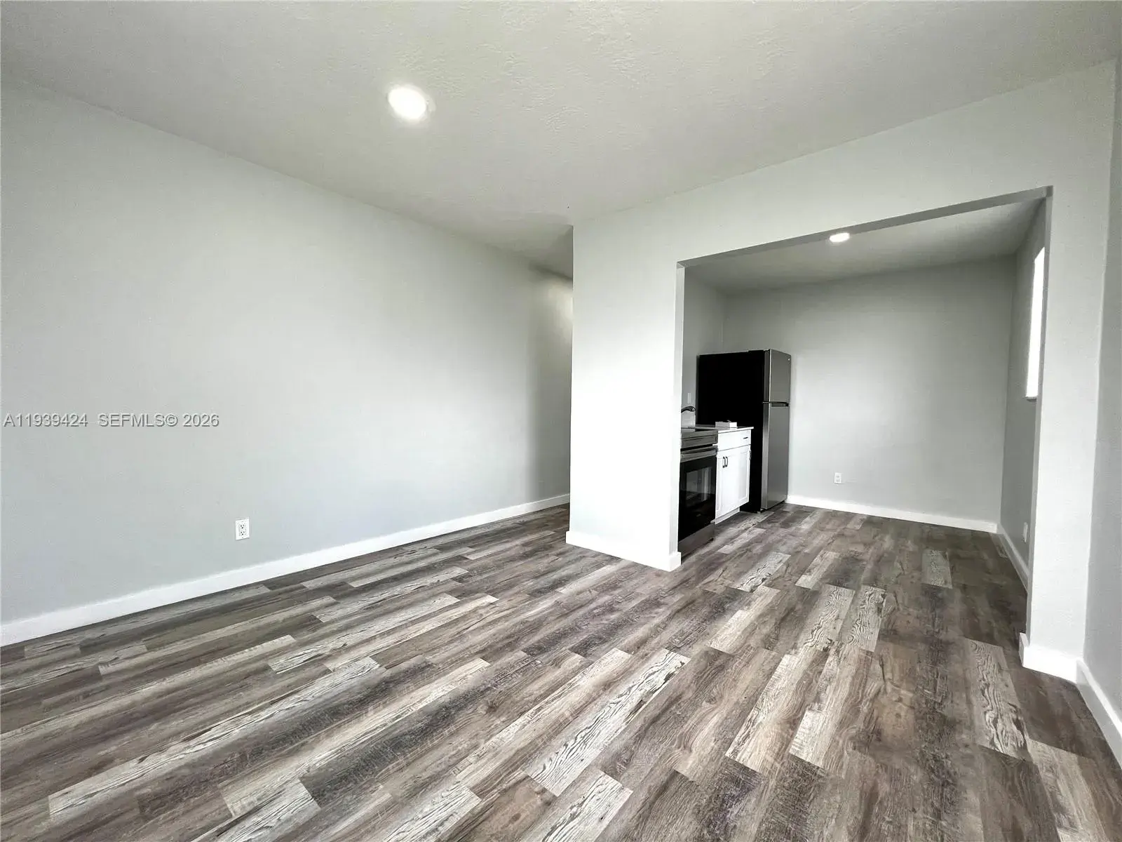 805 NW 7th Ave # 2, Hallandale Beach FL 33009