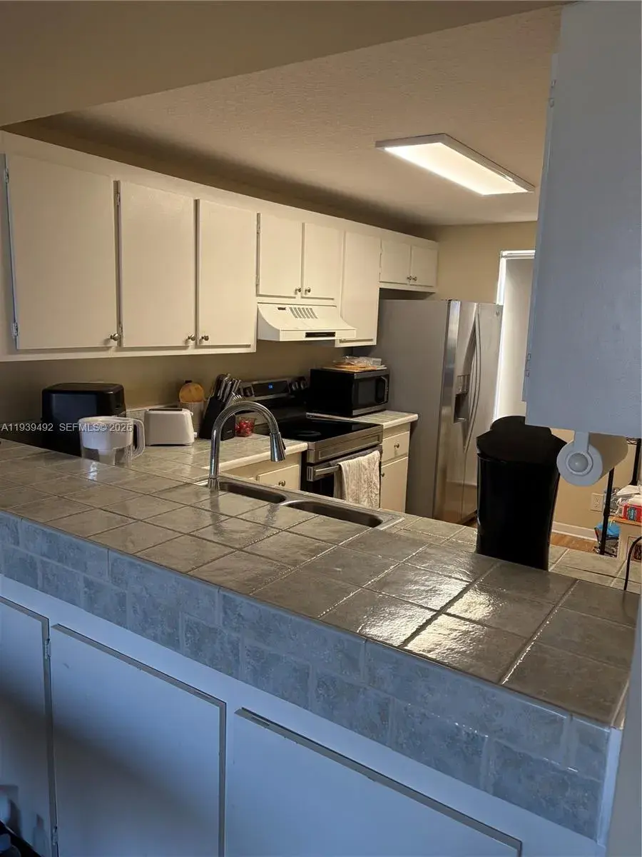 17 Royal Palm Way # 4040, Boca Raton FL 33432