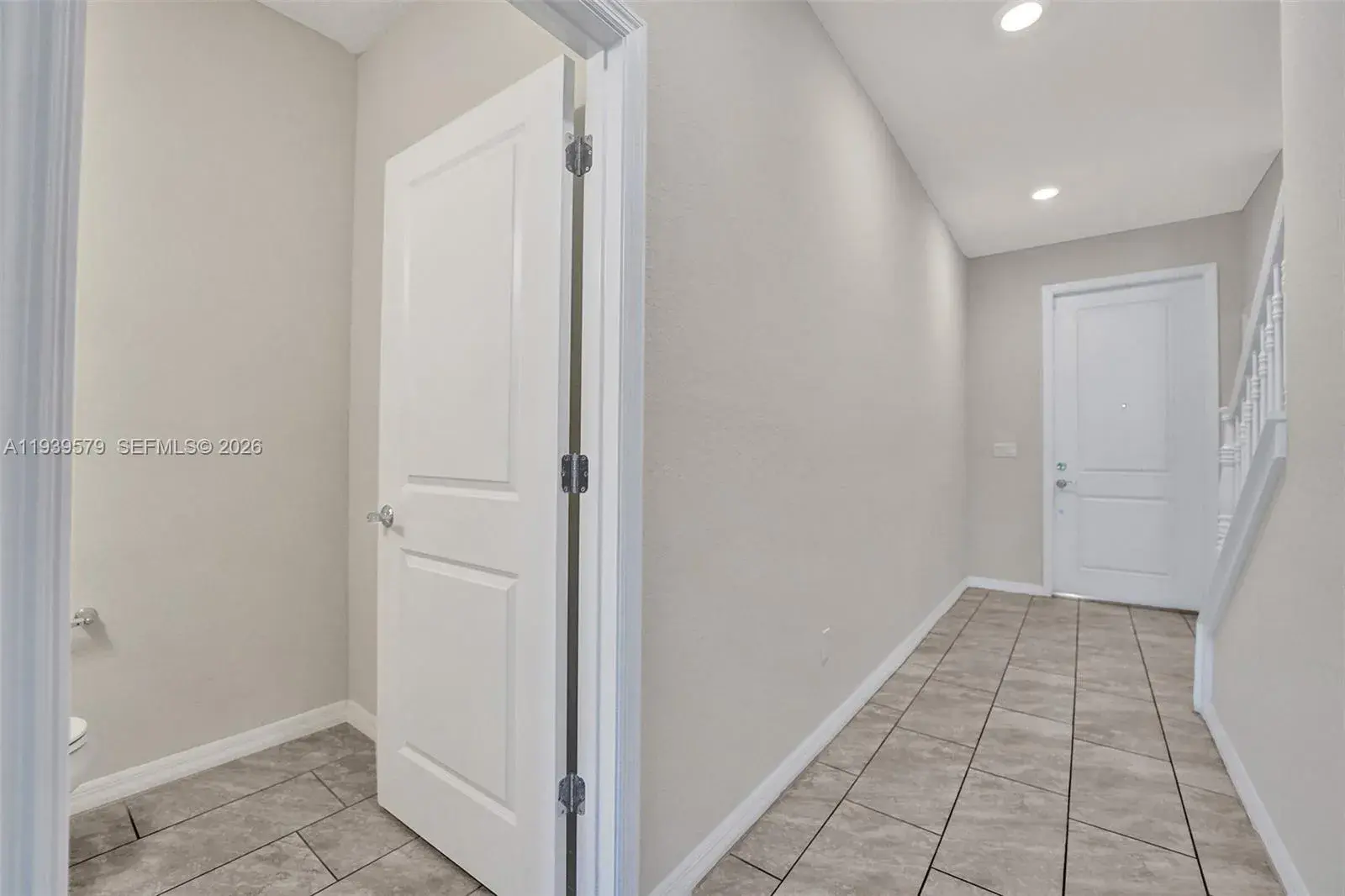 4764 Eucalyptus Dr, Hollywood FL 33021