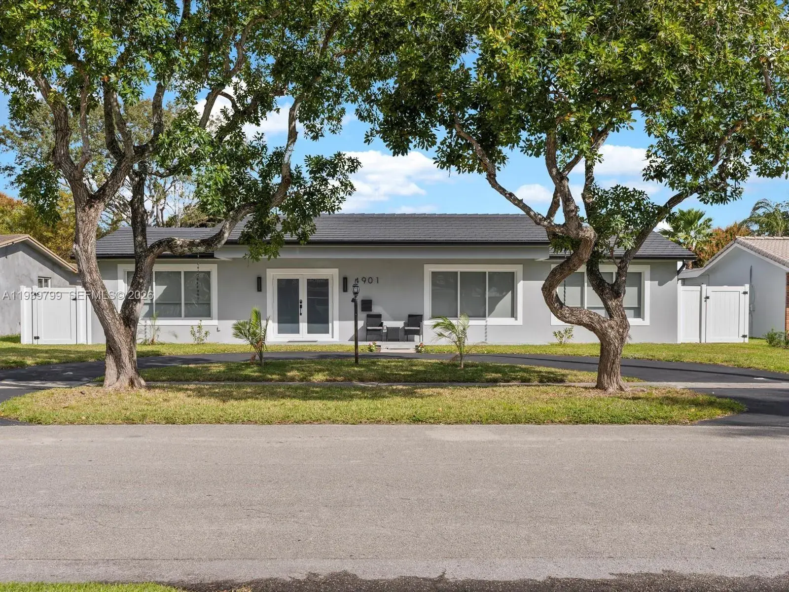4 bedroom 3 bath Residential for sale at 4901 Grant St, Hollywood FL 33021