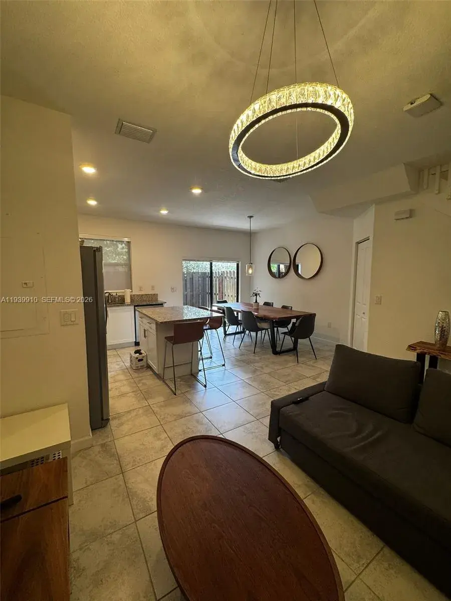 328 NE 208th Ter, Miami FL 33179
