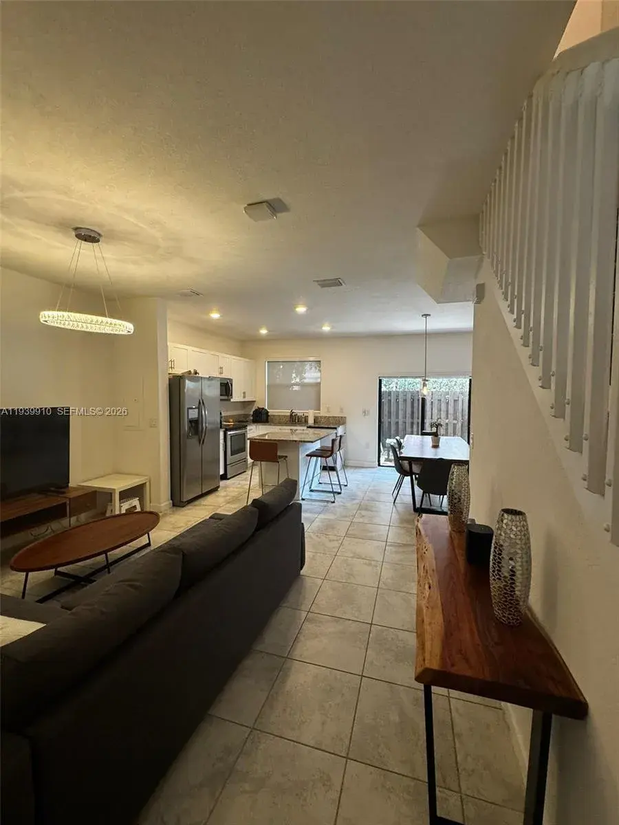 328 NE 208th Ter, Miami FL 33179