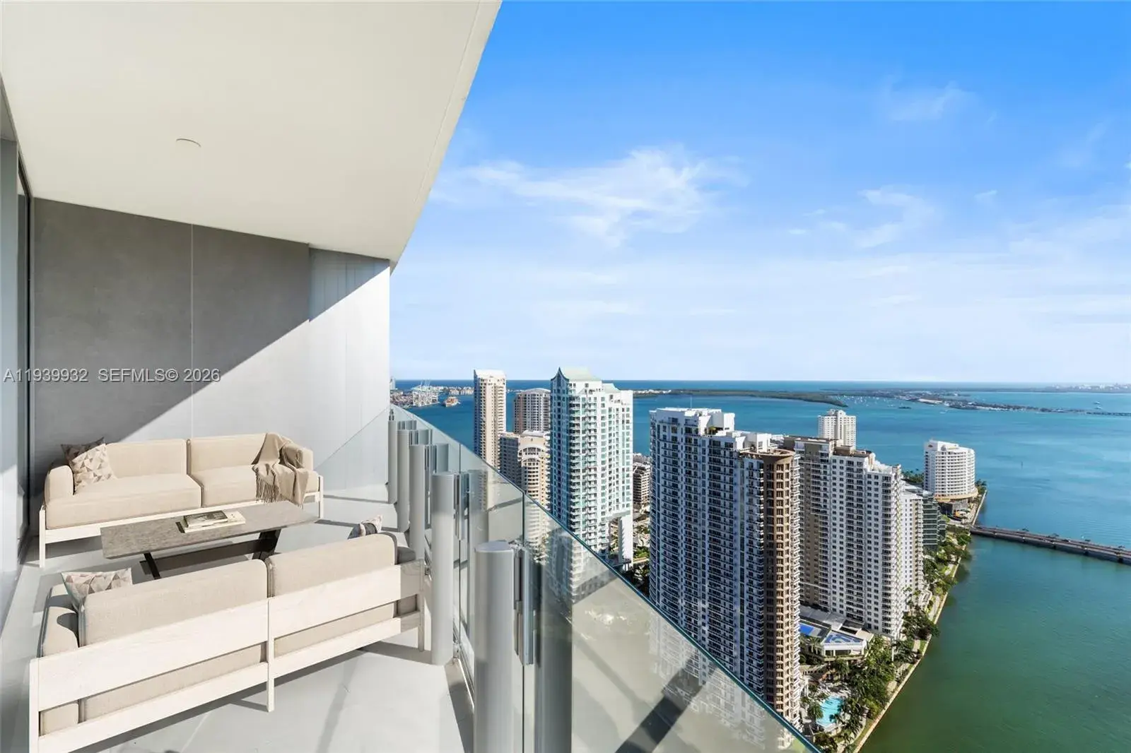 3 bedroom 3 bath Residential for sale at 300 Biscayne Blvd Way # 4207, Miami FL 33131