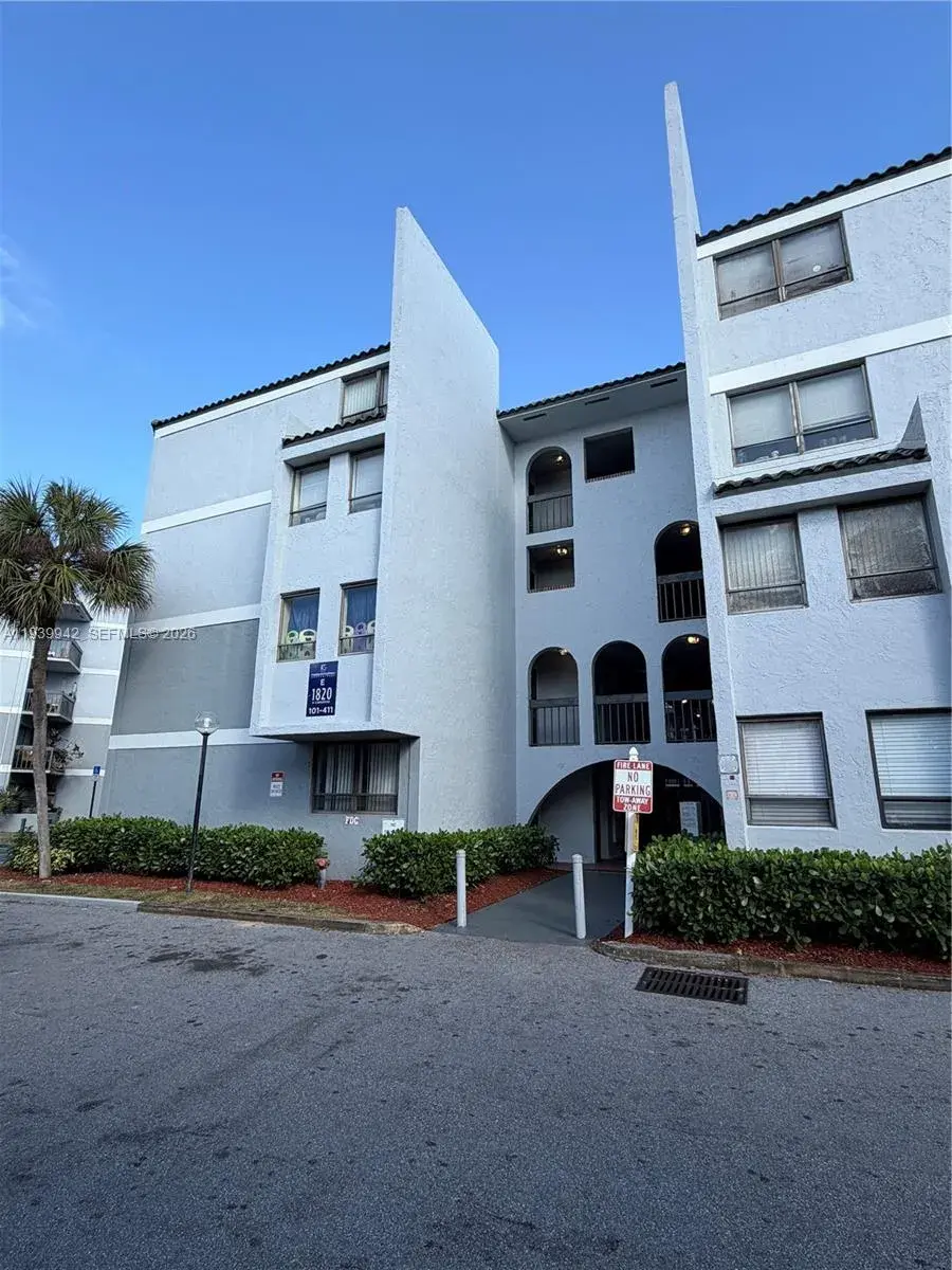 1820 N congress # 101, Palm Beach FL 33401 photo 2