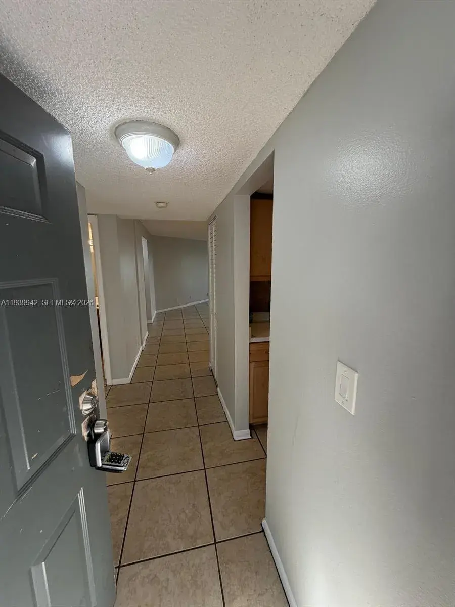 1820 N congress # 101, Palm Beach FL 33401 photo 3