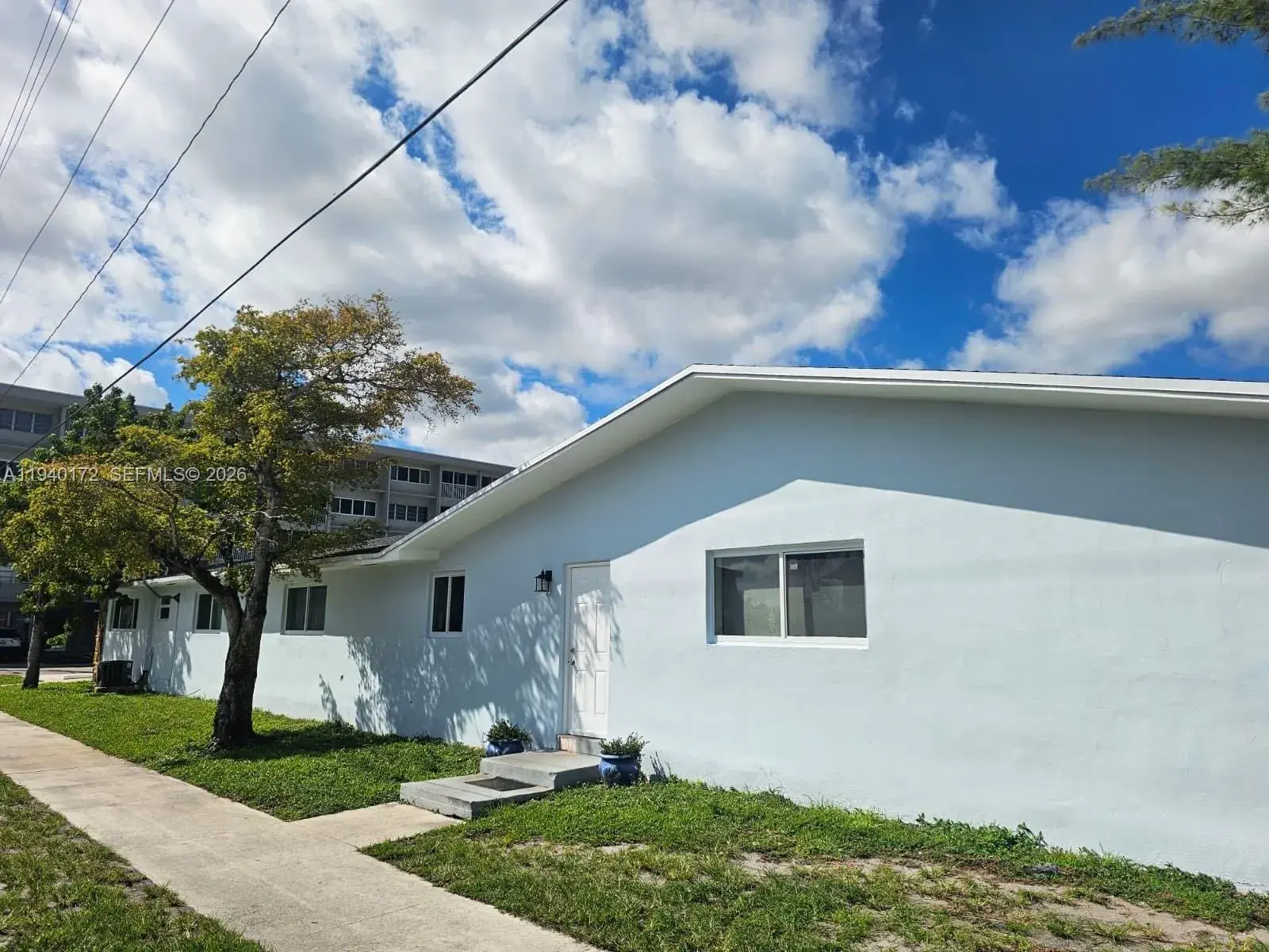 329 SE 2nd St # 2, Hallandale Beach FL 33009