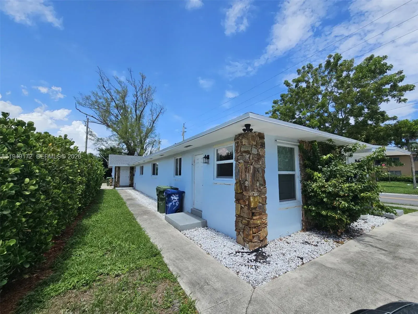 329 SE 2nd St # 2, Hallandale Beach FL 33009